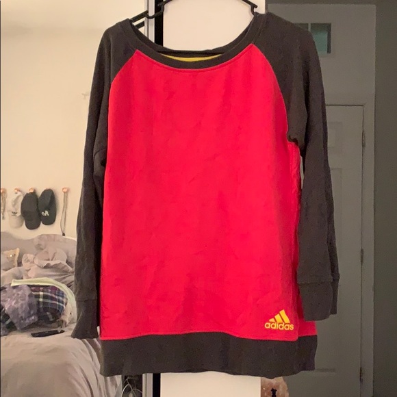 adidas Sweaters - Adidas crewneck